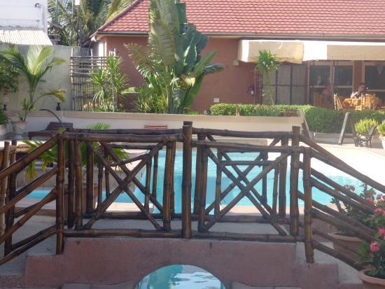 Bamboo Garden Hotel Serrekunda Exterior photo